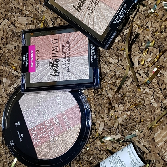 Makeup - Picture 6 of 13